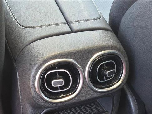 Used 2023 Mercedes-Benz GLC 300 4MATIC image 16