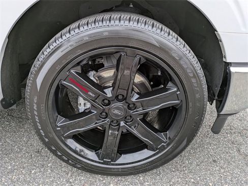 Certified 2022 Ford F150 XLT w/ Equipment Group 302A High image 11