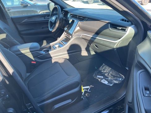 New 2025 Jeep Grand Cherokee Laredo X image 8