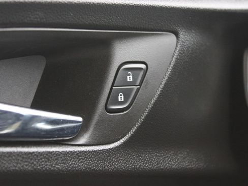 Used 2022 Chevrolet TrailBlazer LT FWD image 22
