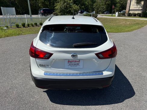 Used 2018 Nissan Rogue Sport S w/ S Appearance Package FWD image 5