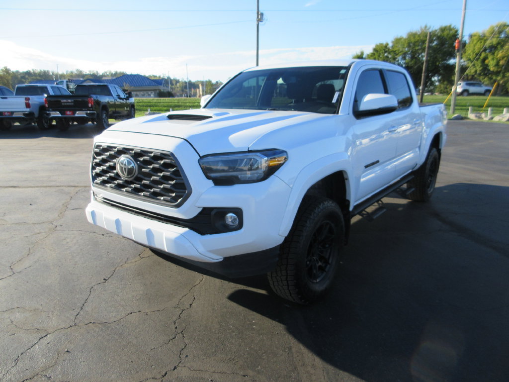 Used 2023 Toyota Tacoma TRD Sport w/ Technology Package AWD/4WD image 10