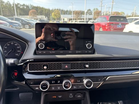 Certified 2023 Honda Civic EX-L image 24