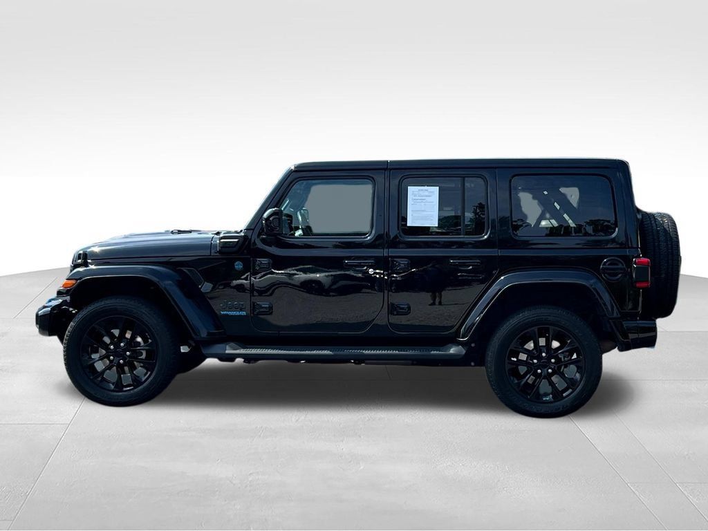 Used 2021 Jeep Wrangler Unlimited Sahara AWD/4WD image 8