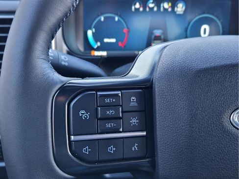 Used 2025 Ford F350 Platinum image 32