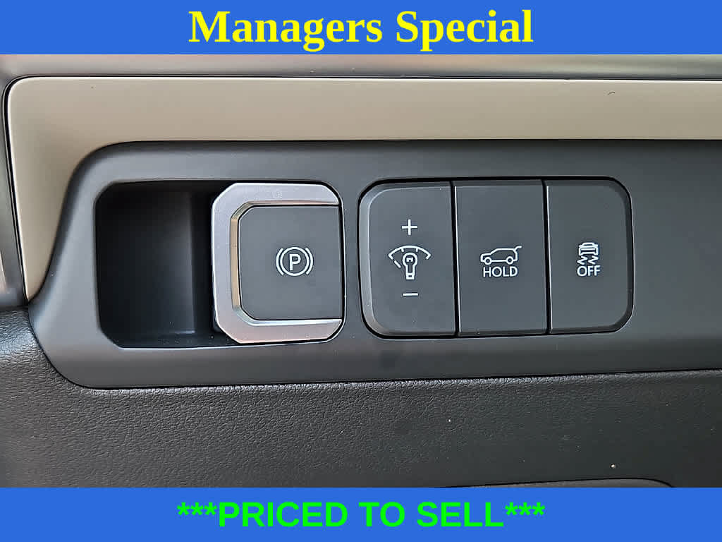 Used 2026 Hyundai Santa Fe SEL FWD image 2
