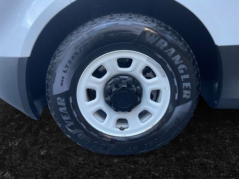 Used 2024 Chevrolet Brightdrop 600 w/ Commercial Equipment Package image 15