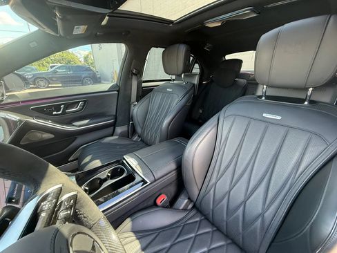 Used 2024 Mercedes-Benz S 63 AMG S w/ Carbon Fiber Exterior Package image 29
