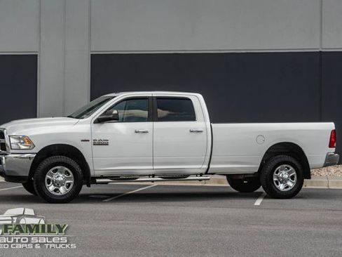 Used 2017 RAM 2500 SLT AWD/4WD image 3