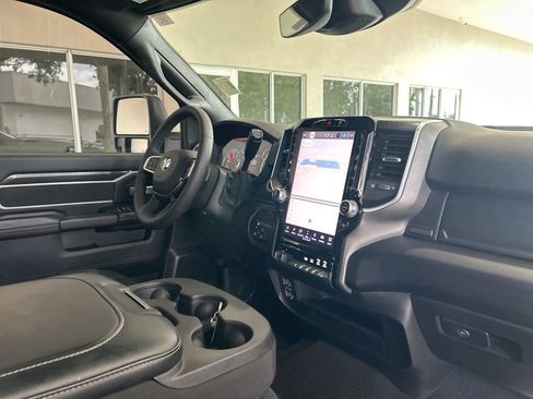 Used 2025 RAM 2500 Big Horn AWD/4WD image 30