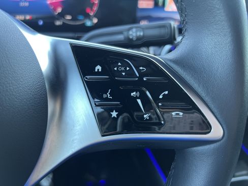 Certified 2025 Mercedes-Benz GLA 250 4MATIC image 17