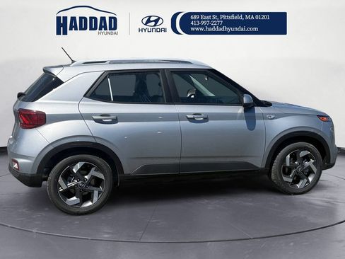 New 2026 Hyundai Venue SEL FWD image 7