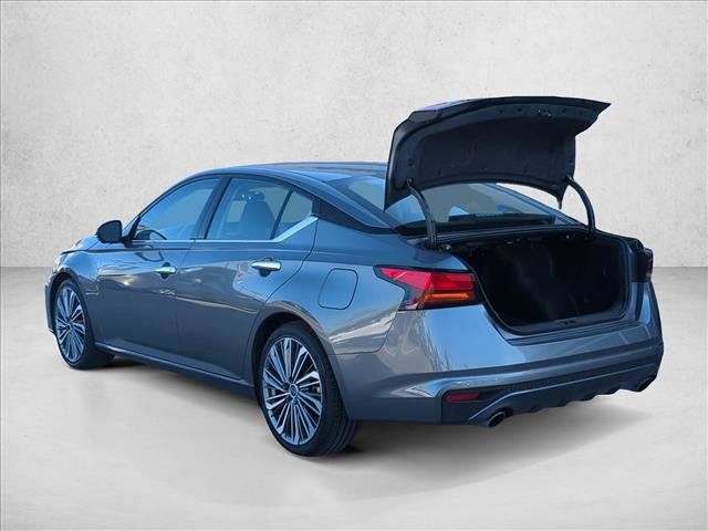 Used 2023 Nissan Altima 2.5 SL FWD image 8