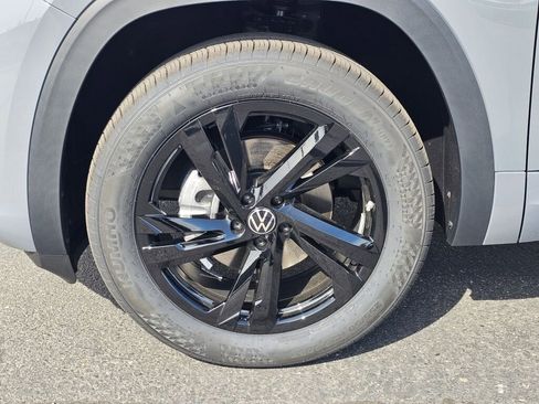 New 2026 Volkswagen Atlas Cross Sport SEL R-Line AWD/4WD image 8