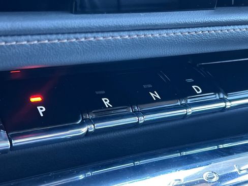 Used 2026 Lincoln Aviator Reserve AWD/4WD image 16