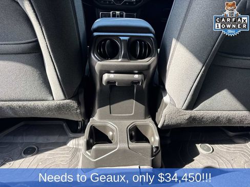 Used 2025 Jeep Wrangler Sport image 34