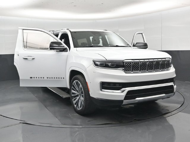 Used 2023 Jeep Grand Wagoneer Series III AWD/4WD image 59