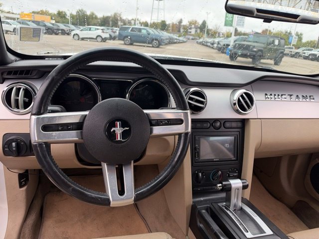 Used 2006 Ford Mustang Convertible RWD image 17