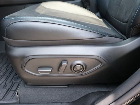 Used 2024 Jeep Grand Cherokee Trailhawk w/ Luxury Tech Group III AWD/4WD image 29