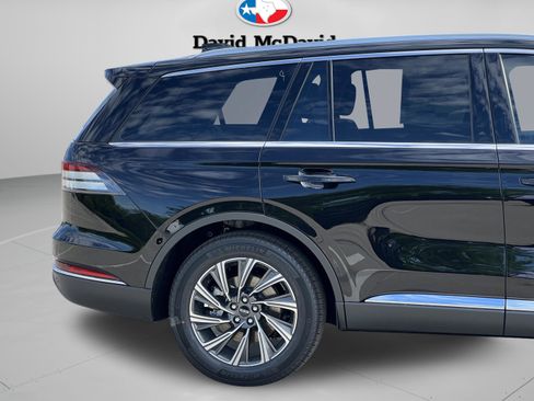 New 2026 Lincoln Aviator 2WD image 32