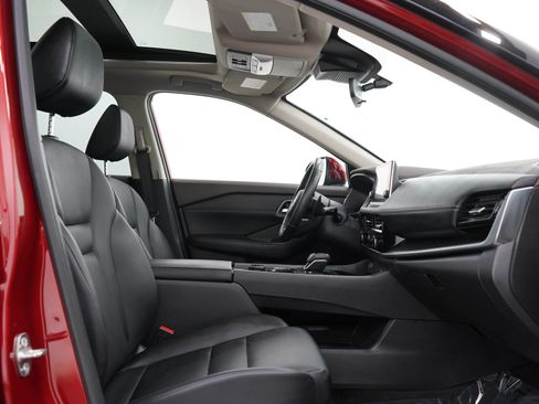 Used 2021 Nissan Rogue SV w/ Premium Package AWD/4WD image 13