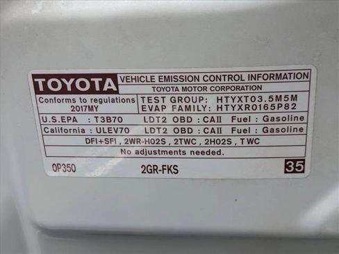Used 2017 Toyota Highlander Limited image 25