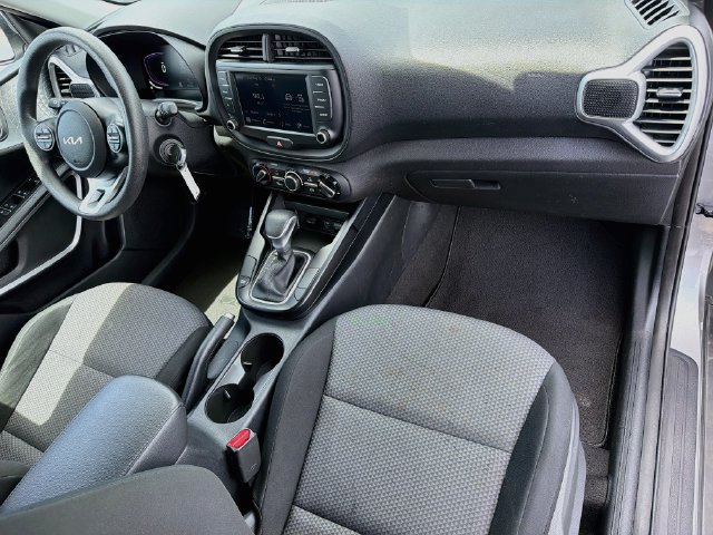 Used 2024 Kia Soul LX w/ Option Group 015 FWD image 27