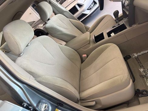 Used 2010 Toyota Camry LE w/ Fleet Convenience Pkg FWD image 18