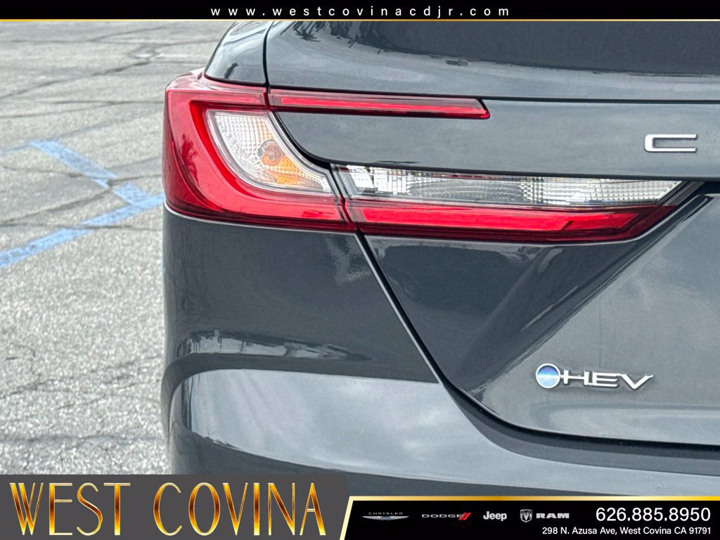 Used 2025 Toyota Camry LE FWD image 14
