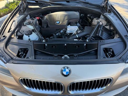 Used 2013 BMW 528i Sedan image 32