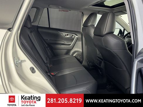 Used 2025 Toyota RAV4 XLE Premium image 18