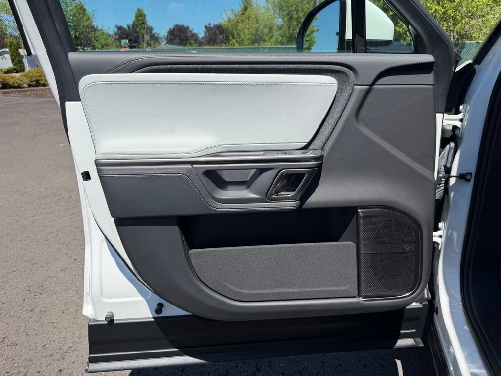 Used 2024 Rivian R1S Adventure Dual AWD/4WD image 11