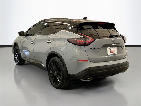 Used 2023 Nissan Murano SV w/ SV Midnight Edition Package image 6
