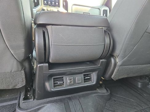 Used 2019 Chevrolet Silverado 1500 LT Trail Boss w/ Convenience Package AWD/4WD image 31