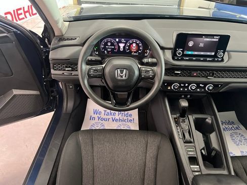 Used 2023 Honda Accord EX image 27