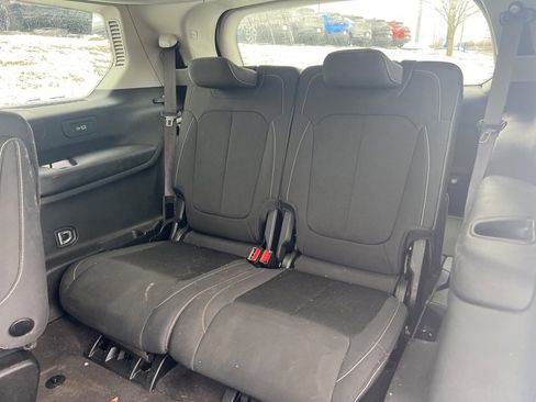 Used 2021 Jeep Grand Cherokee L Laredo w/ Luxury Tech Group I image 11