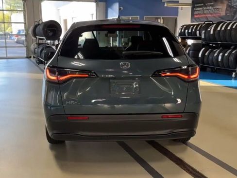 Used 2026 Honda HR-V LX image 9