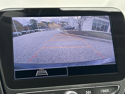 Used 2022 Chevrolet Malibu LT image 26