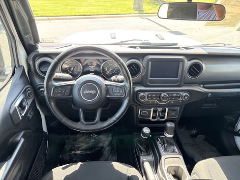 Used 2023 Jeep Wrangler Unlimited Sport AWD/4WD image 18