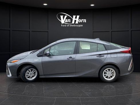 Used 2017 Toyota Prius Prime Premium w/ Carpet Mat Package image 4