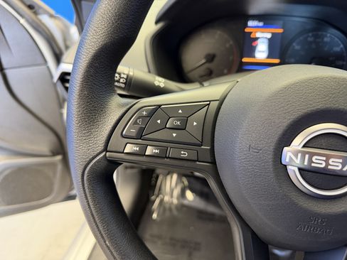 Used 2023 Nissan Altima 2.5 S FWD image 14