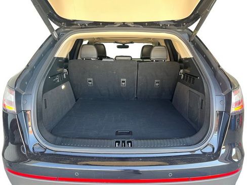 Used 2021 Lincoln Nautilus Reserve w/ Monochromatic Package image 18