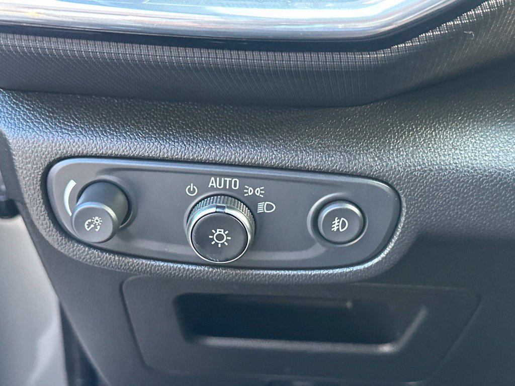 Used 2023 Chevrolet TrailBlazer LT AWD/4WD image 12