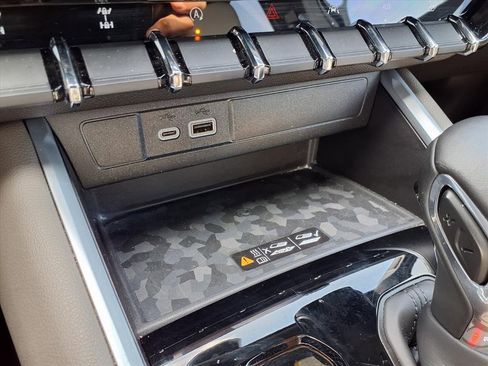 Used 2024 Chevrolet Colorado ZR2 w/ ZR2 Convenience Package III image 14