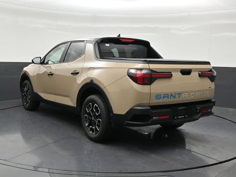 Used 2024 Hyundai Santa Cruz SE AWD/4WD image 3