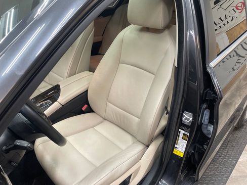 Used 2011 BMW 528i Sedan RWD image 17