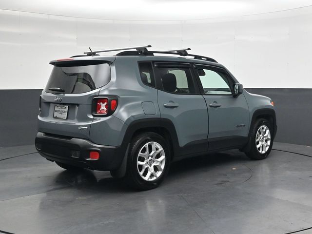 Used 2016 Jeep Renegade Latitude FWD image 4