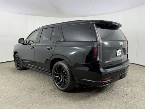 Used 2024 Cadillac Escalade Sport Platinum w/ LPO, ONYX Package AWD/4WD image 5