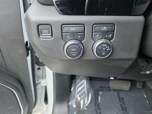 Used 2023 GMC Sierra 1500 Elevation image 25