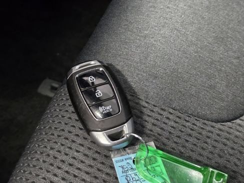 Used 2020 Hyundai Santa Fe SEL AWD/4WD image 33